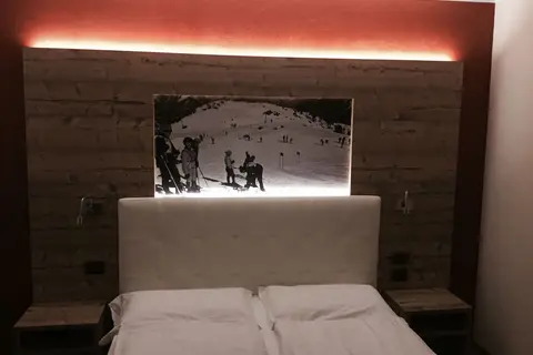 Tevini Dolomites Charming Hotel in Commezzadura — foto 19