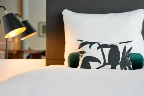 Van der Valk Zaltbommel - A2 foto 8