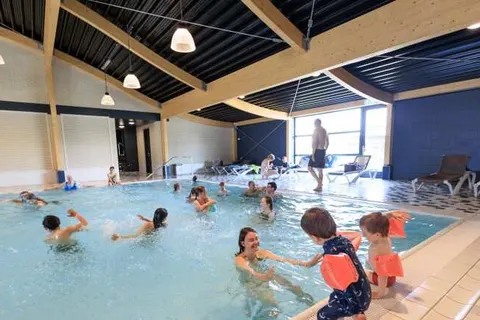 Camping en Villapark De Paardekreek foto 9