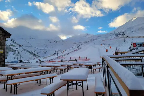 Apartamentos SNÖ Vall de Boi in la Palma de Cervelló — foto 15