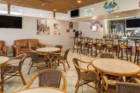 Ramada by Wyndham Kissimmee Gateway in Kissimmee — foto 12