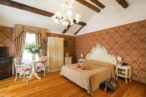 Palazzo Guardi in Venetië, foto 5
