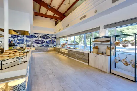 Green Garden Aparthotel in Cala Agulla — foto 15