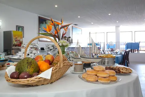 Aparthotel Barracuda in Ponta Delgada — foto 4