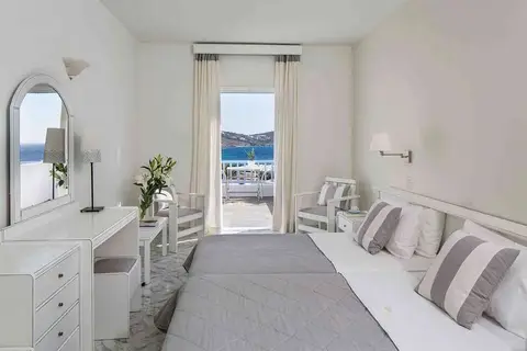 Manoulas Mykonos Beach Resort in Άγιος Ιωάννης Διακόφτης — foto 11