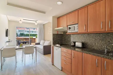 H10 Mediterranean Village in Salou — foto 5