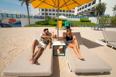 Rove La Mer Beach, Jumeirah in Dubai — foto 16