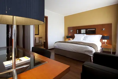 Legendary Lisboa Suites in Almada — foto 7