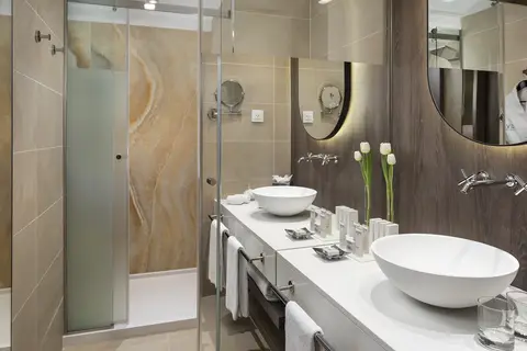 The Level at Meliá Castilla in Madrid — foto 4