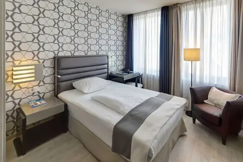 H10 Hotel Berlin Ku'damm in Berlijn — foto 26
