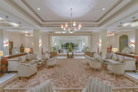 Amphitrite Palace Beach Hotel & Convention Centre in Rabat, foto 11