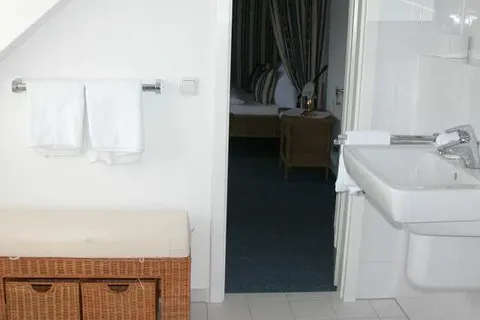 Burghaus en Villa Kronenburg foto 13