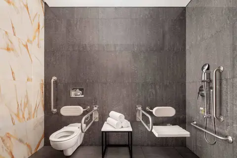 The First Collection Dubai Business Bay in Dubai — foto 19