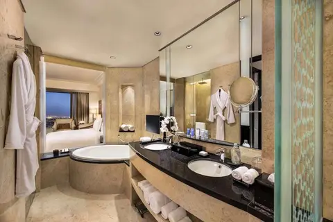 Conrad Dubai in Dubai — foto 18