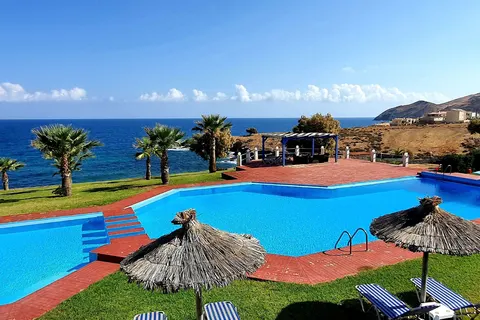 Stella Beach in Panormos
