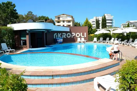 Akropoli Hotel in Golem