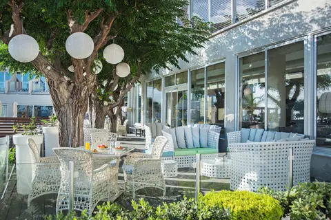 Pernera Beach Hotel in Παραλίμνι — foto 19