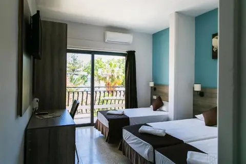 Beach Garden Hotel in San Ġiljan, foto 12