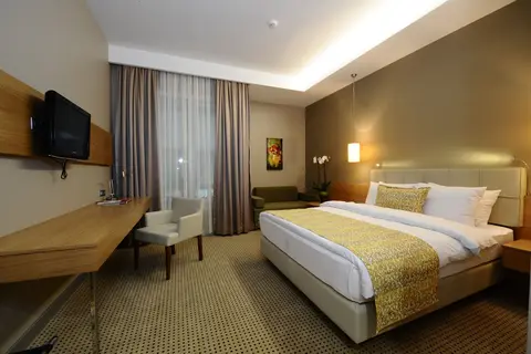 Ramada by Wyndham Podgorica in Podgorica — foto 17