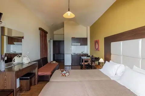 Theo Hotel Agia Marina in Κάτω Σταλός — foto 12