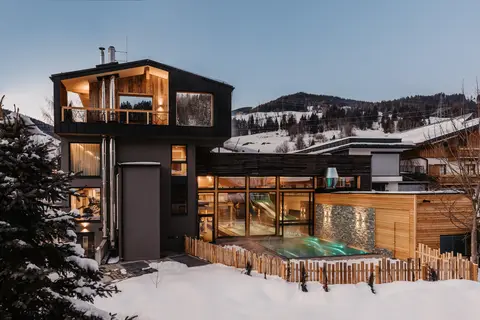 Hofgut Wagrain Apartments & Lifestyle Resort in Moos