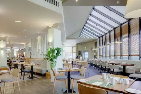 DoubleTree by Hilton Manchester Airport in Wythenshawe — foto 11