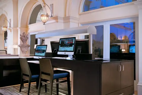 Hilton Naples in Napels — foto 18