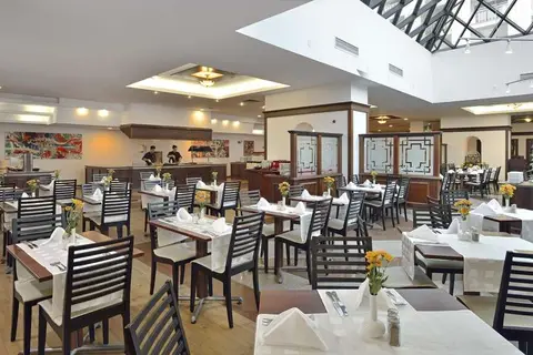 Melia Grand Hermitage in Дентална клиника „Медика 3 Дент“ — foto 6