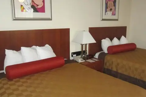 Travelodge Inn & Suites by Wyndham Anaheim on Disneyland Drive in Anaheim, foto 2