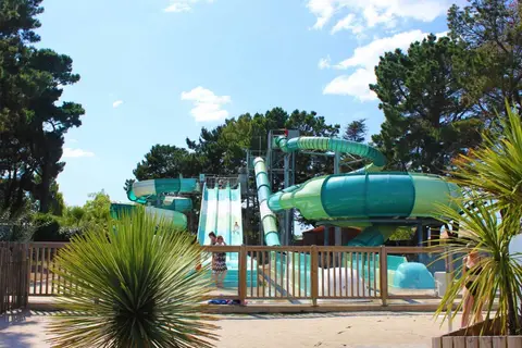 Camping Le Chaponnet in Brem-sur-Mer — foto 4