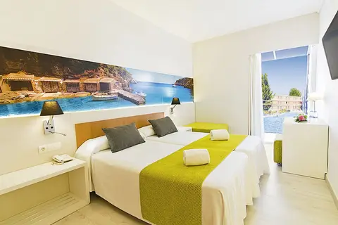 azuLine Hotel Pacific in Sant Antoni de Portmany — foto 3