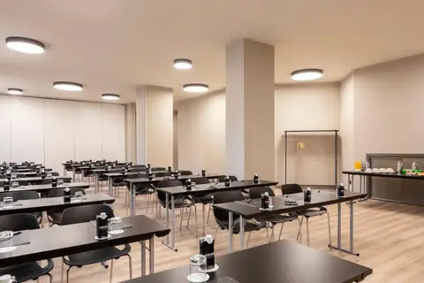 Hotel Acta Pirámides in Madrid — foto 26