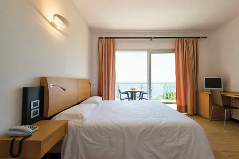 Scoglio Della Galea Resort & Spa in Ricadi, foto 2