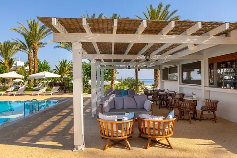 Crystal Springs Beach Hotel in Παραλίμνι — foto 8