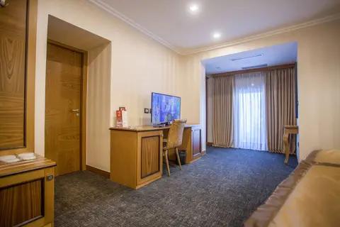 Hotel Colosseo Tirana in Tirana — foto 21