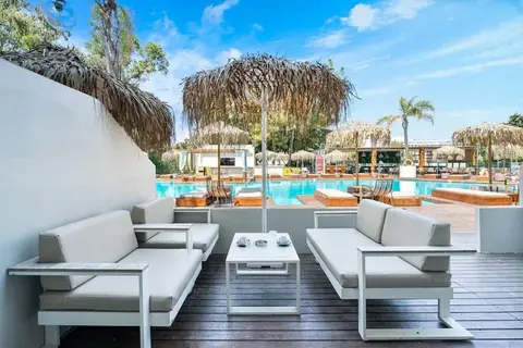Bamboo Suites in Ιαλυσός — foto 6