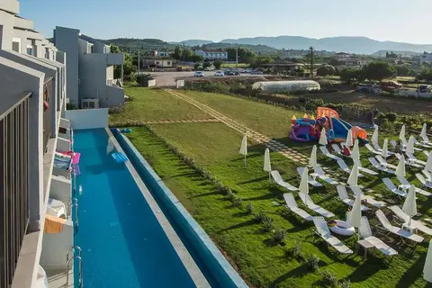 Golden Coast Resort in Kypseli