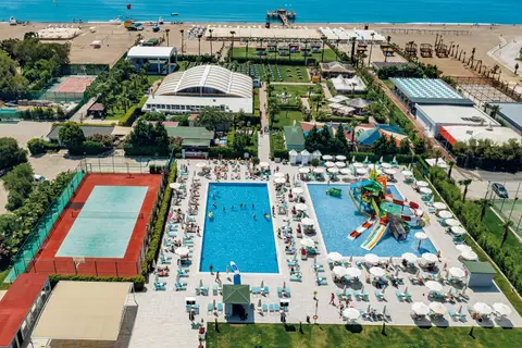 Ramada Resort by Wyndham Lara in Göle — foto 3