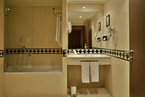 Turim Europa Hotel in Almada — foto 22