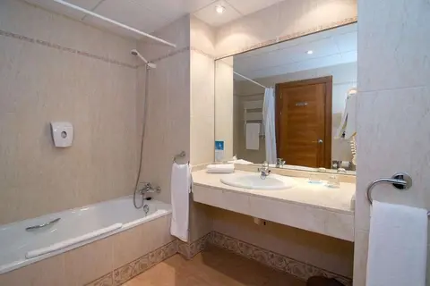 Hotel Piramide Salou in Salou — foto 25