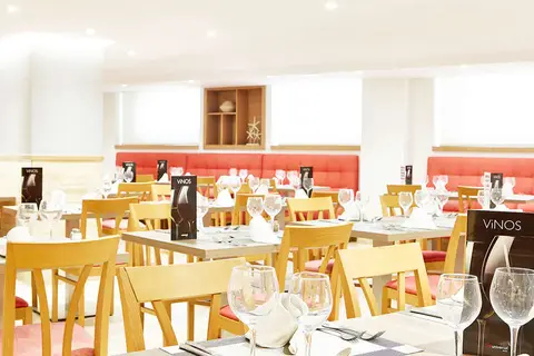 Universal Hotel Perla in S'Illot — foto 23