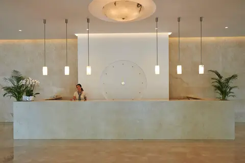 Sunrise Beach Hotel in Παραλίμνι — foto 9