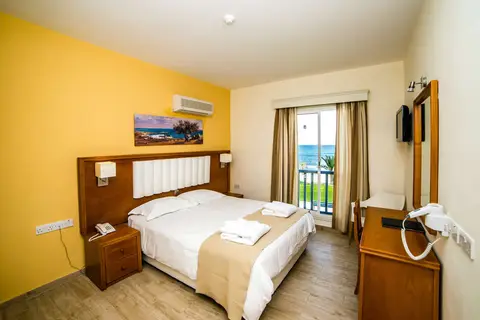 Kefalos Beach Tourist Village in Paphos — foto 6