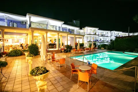 Zeus Paradise Hotel in Αμμουδιά — foto 2
