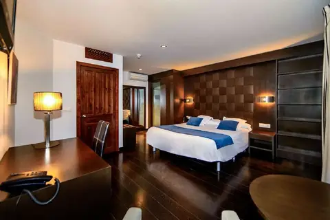 Pueblo Acantilado Suites in el Campello — foto 7