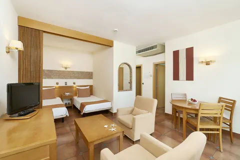 Fly & Go Oceanus Aparthotel foto 3