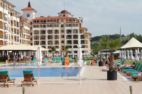 Hotel Sunrise All Suites Resort in Свети Влас — foto 4