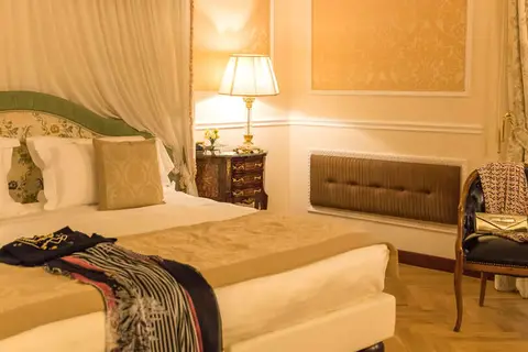 Bernini Palace in Florence, foto 11