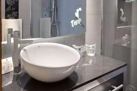 Hotel Colonial Barcelona in Barcelona — foto 18