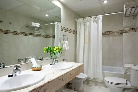Hotel Gaudi in Barcelona — foto 4